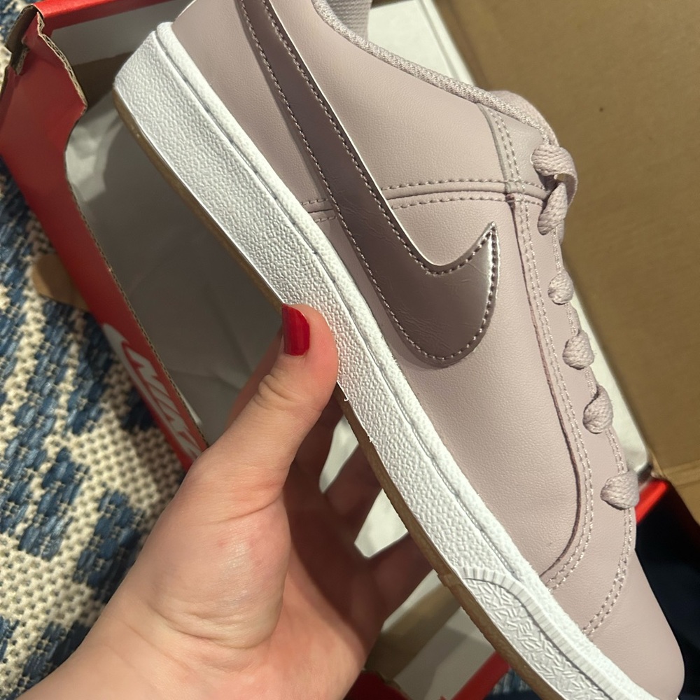 Nike Women's Mauve Court Royale